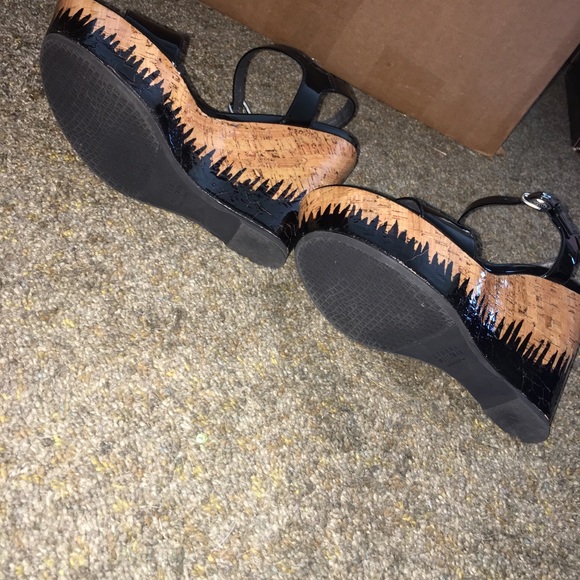 Stuart Weitzman Wedges 👡 - Picture 4 of 4